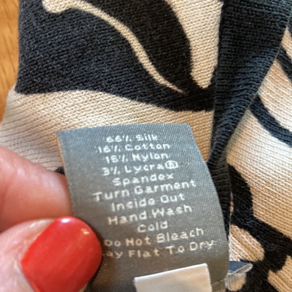 Ann Taylor vintage thin sweater top floral graphic black on cream M - Picture 4 of 5